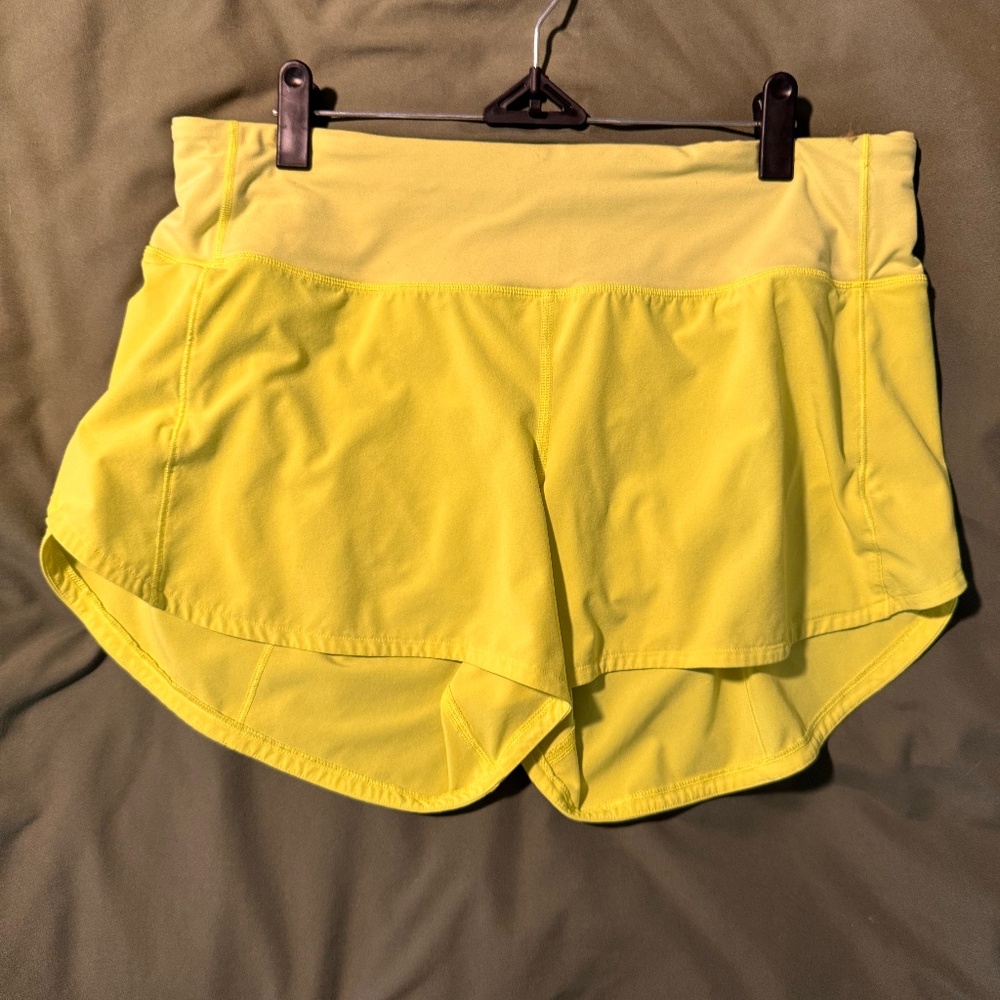 EUC - Lululemon Speed Up Mid-Rise Lined Short 4"